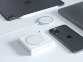 El iPhone SE 5G podría ser compatible con la amplia gama de accesorios MagSafe de Apple. (Fuente de la imagen: Brandon Romanchuk)