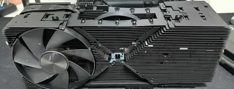 Prototipo de la serie RTX 40. (Fuente de la imagen: OC3D)