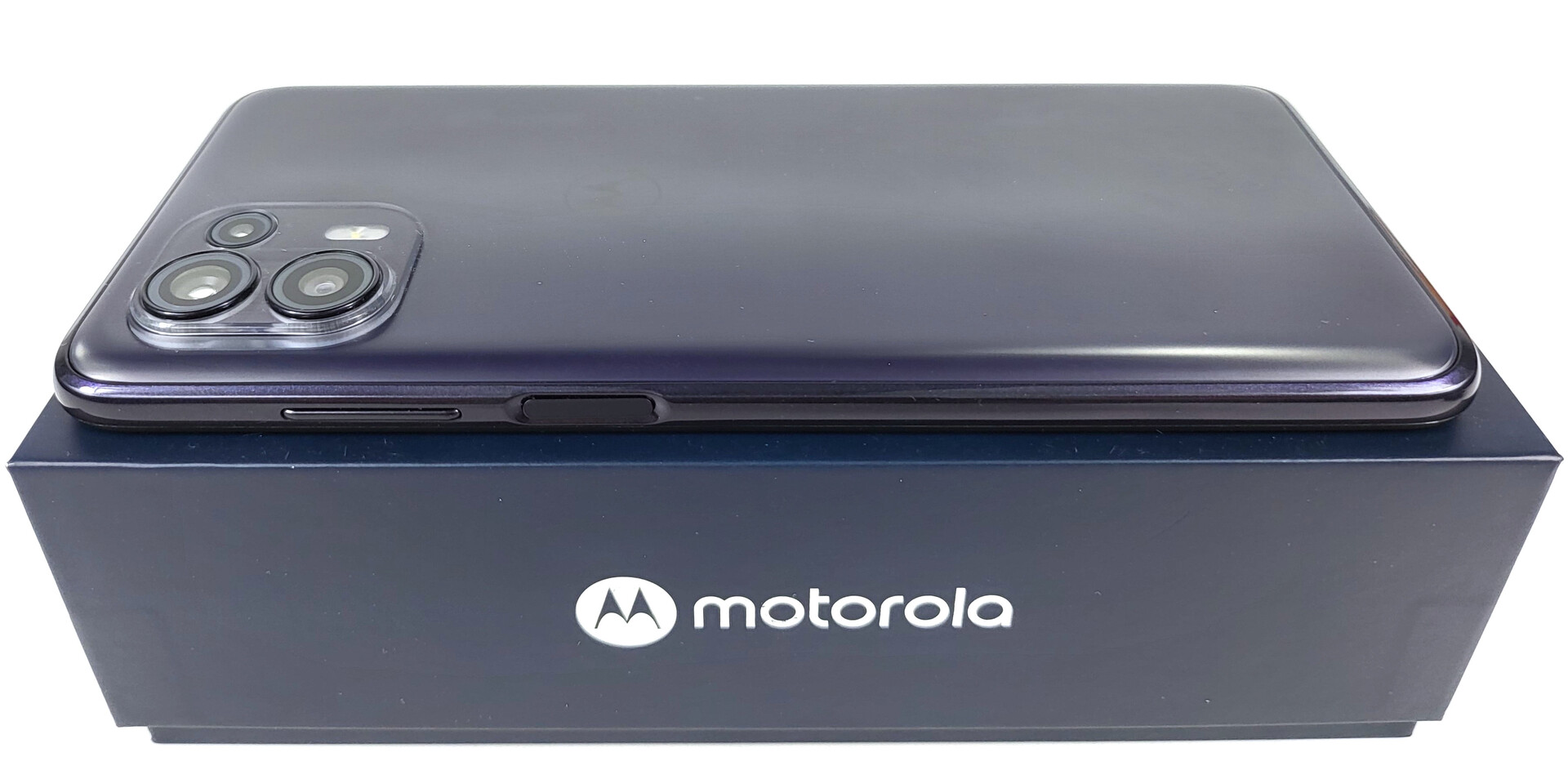 Análisis del Motorola Edge 20 Lite: Smartphone 5G de bajo precio con cámara  de 108 MP y OLED de 90 Hz - Notebookcheck.org