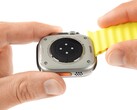 Los relojes inteligentes, como el Apple Watch Ultra, están exentos del reglamento de la UE sobre reparaciones.