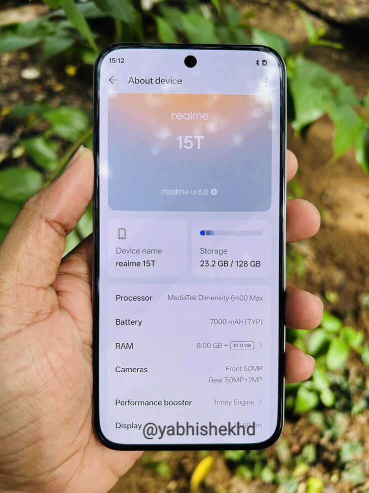 El "Realme 15T" en estado salvaje con su página Acerca del dispositivo abierta. (Fuente: Abhishek Yadav vía X)