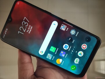 Realme 3 - Panel frontal