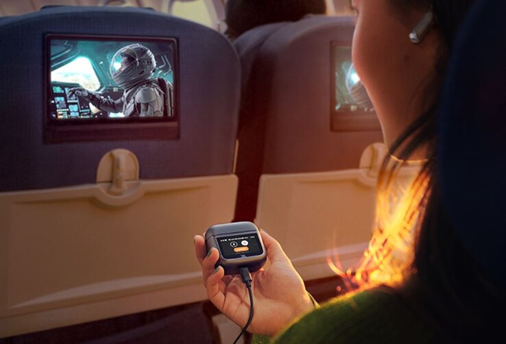 El JBL Tour 3 Pro admite la reproducción con cable a través de su conector de audio USB-C o de 3,5 mm. (Fuente de la imagen: JBL)