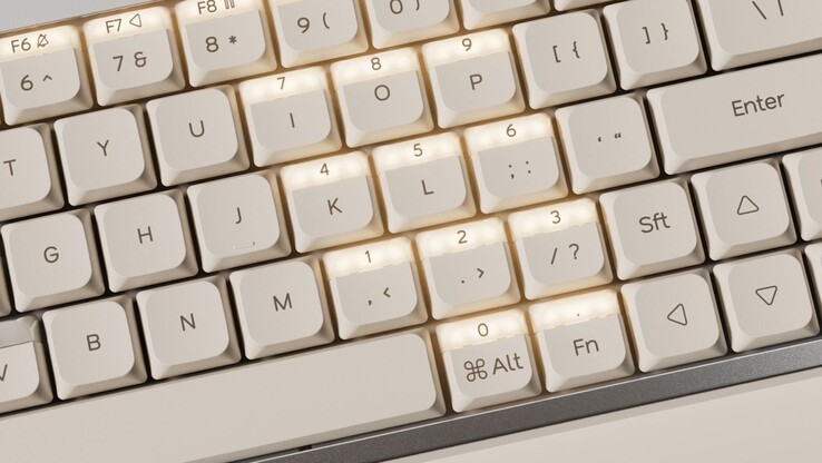 Las teclas de doble acción amplían el teclado de 64 teclas con el equivalente a 100 teclas y son totalmente personalizables. (Fuente de la imagen: Nics Tek)