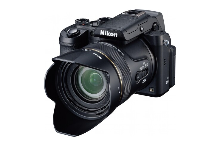 La Nikon DL también se presentó como una versión con superzoom y un objetivo de 24 a 500 mm.