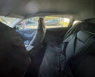 El económico Model Y no tendrá techo panorámico. (Fuente de la imagen: DriveGreenLiveGreen/X)