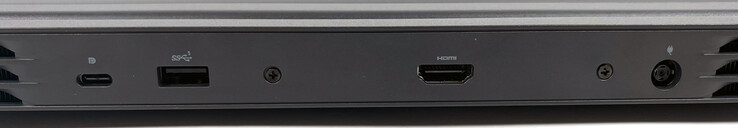 Parte trasera: 1 USB 3.2 Gen 2 (Tipo-C, DisplayPort), 1 USB 3.2 Gen 1 (Tipo-A), 1 HDMI 2.0, 1 fuente de alimentación