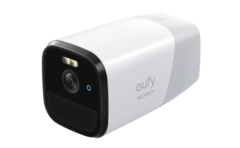 Puedes utilizar la cámara Eufy 4G Starlight en zonas sin cobertura Wi-Fi. (Fuente de la imagen: Eufy)