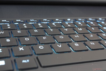 Las teclas CherryMX son muy satisfactorias para teclear, pero a algunos usuarios puede no gustarles la fuerte retroalimentación