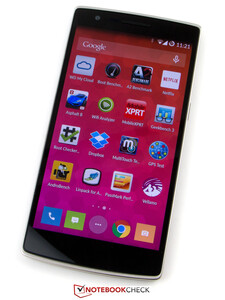 El software, CyanogenMod, también resultaba bastante inusual.