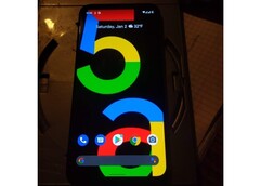 Las imágenes en vivo del Pixel 5a muestran una configuración de 6 GB + 128 GB. (Fuente de la imagen: SlashLeaks)