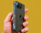 imagen práctica del modo de diseño iPhone Ultra/Fold.