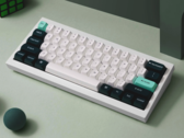 El teclado para juegos Keychron Q4 HE de efecto Hall con carcasa totalmente de aluminio e interruptores magnéticos Gateron.