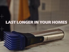 Una recortadora Philips con un peine impreso en 3D acoplado a su cabezal. (Fuente de la imagen: Philips)