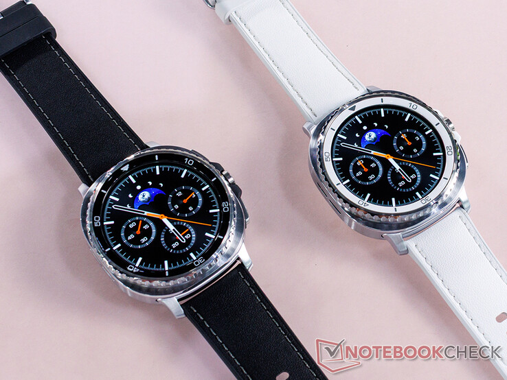 El Samsung Galaxy Watch 8 está disponible en colores blanco y negro (Fuente de la imagen: Notebookcheck)
