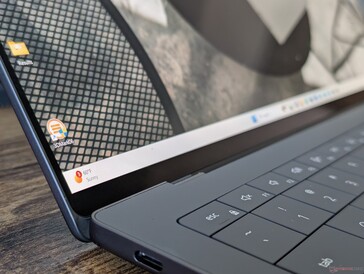 Revestimiento de cristal brillante de borde a borde