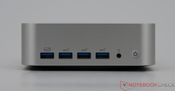 Geekom A7 Max - Conexiones en el panel frontal