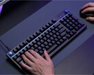 El teclado para juegos Logitech G316 X, visto sobre un escritorio