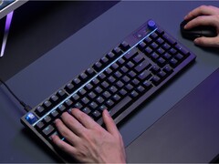 El teclado para juegos Logitech G316 X, visto sobre un escritorio