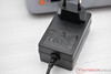 fuente de alimentación de 30 vatios (12 V; 2,5 A)