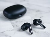 Xiaomi Buds 3T Pro (Fuente de la imagen: Amanz - Unsplash)