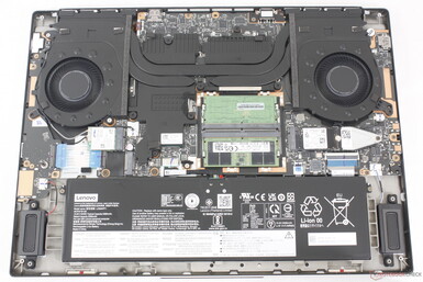 La unidad de refrigeración del Legion 7 16 puede manejar 145 vatios. (fuente de la imagen: Notebookcheck)