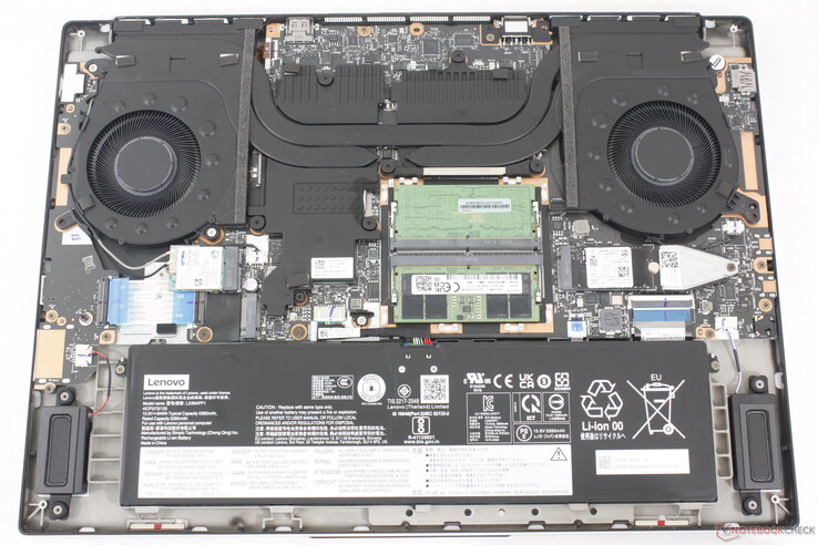 Legion 7 16IAX10 internos