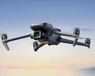 O Mavic 3 Classic começa em US$1.469, tornando-o uma opção consideravelmente mais barata do que o Mavic 3 normal. (Fonte de imagem: DJI)