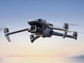 El Mavic 3 Classic cuesta a partir de 1.469 dólares, lo que lo convierte en una opción considerablemente más barata que el Mavic 3 normal. (Fuente de la imagen: DJI)