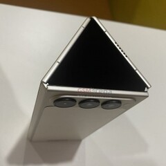 El Phantom Ultimate G Fold Concept. (Fuente de la imagen: GSMArena)