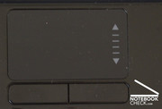 The touchpad distinguishes itself through pleasant gliding traits and precision. The correlating buttons couldn't really convince, though.