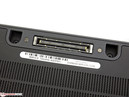 El Dell Latitude E7240 trae un puerto de acoplamiento convencional.