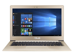 Asus Zenbook UX303UA-FN121T. Modelod e pruebas cortesía de Cyberport.de