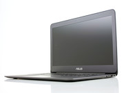 Asus Zenbook UX305FA-FB003H (90NB06X1-M00070). Modelo de pruebas cortesía de Asus Alemania.