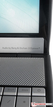 Dos altavoces integrados de Bang & Olufsen.