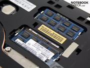 Dos slots para RAM dan cabida a cuatro gigabytes de RAM DDR3.