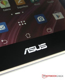 El display del Asus Memo Pad HD 7 ME176C tiene una resolución de 1280x800 pixels.