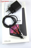 ... un cable micro USB, un adaptador de corriente modular y una guía de inicio rápido.