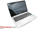 Ultrabook de 15.6" con pantalla táctil.