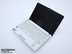 Asus Eee PC 1001P afuera en la nieve