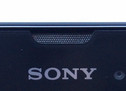 El conocido logo Sony bajo el receptor.