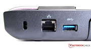 Otro USB 3.0 puede encontrarse en la parte trasera junto con el puerto LAN  RJ45