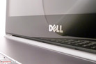 Marco de display oscuro con un logo Dell