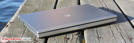 HP EliteBook 8460p LG744EA: Tough Business Notebook showing CPU Throttling