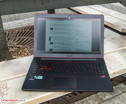 Asus G501JW. Modelo de pruebas cortesía de Notebooksbilliger.de