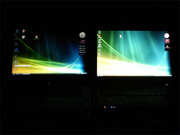 Vergleich zwischen dem Display eines Medion-Notebooks (136cd/m2, links) und dem Asus-Display (rechts).