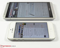 ...el HTC One Max parece un gigante.