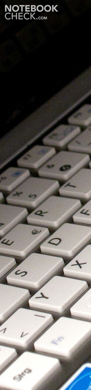 Un buen teclado chiclet fue usado por Asus.