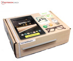 La nueva moda son las cajas con diseño de madera: Samsung lo hace y ahora también Acer.