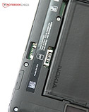 Al menos se conserva la ranura micro-SD.